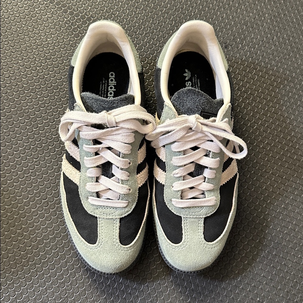 Adidas Samba Sneakers - Picture 3 of 10
